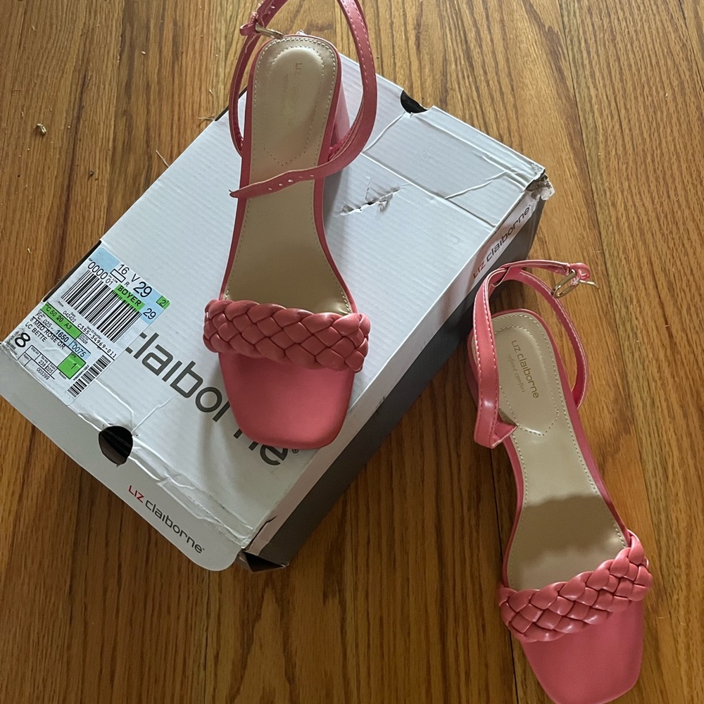 New shoes in box, Liz Claiborne size 8. Very pretty, color is peachy-salmon.